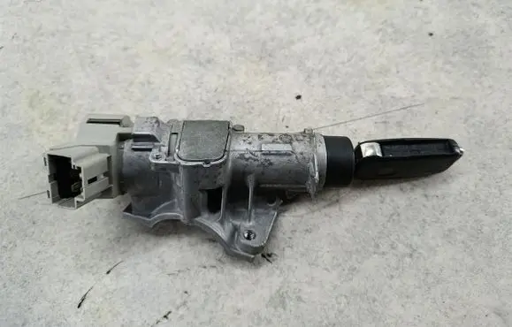 Seat Ibiza IV (6J,6P) Ignition lock 6R0905851N