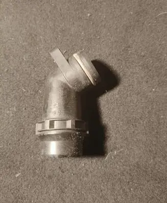 Audi A6 C7 Engine coolant pipe/hose 059121071DE