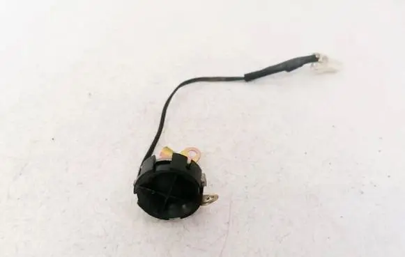 Mitsubishi Carisma Front door speaker 902275498024