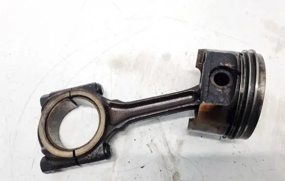 Peugeot 206 Piston with connecting rod