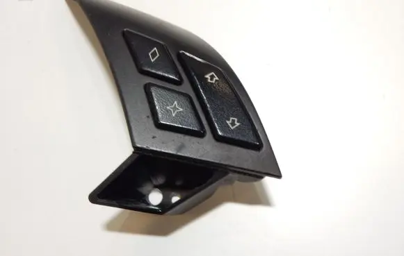 BMW 5 E60 E61 Steering wheel buttons/switches 6935834 50183