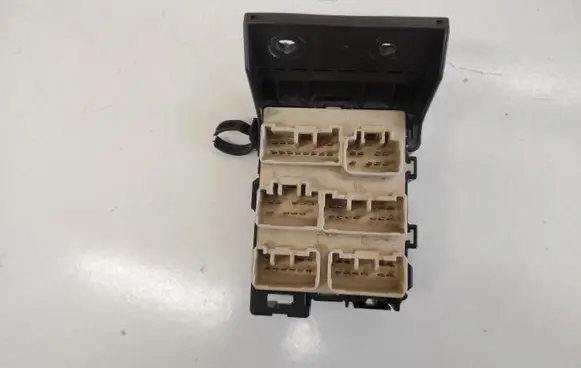 Toyota Avensis T250 Fuse box set 068273405030