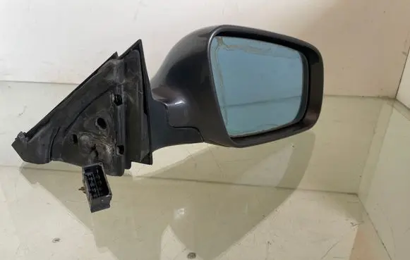 Audi A3 S3 8L Front door electric wing mirror RS0225396