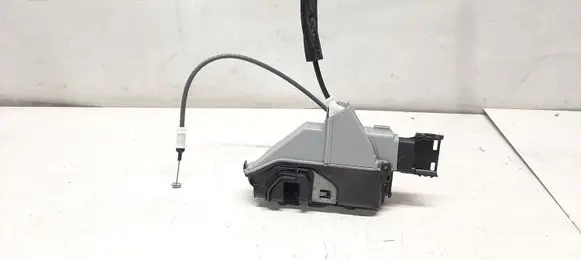 Opel Grandland X Rear door lock 3647569