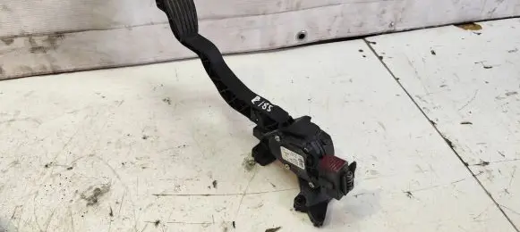 Alfa Romeo Giulietta Accelerator throttle pedal 505212680