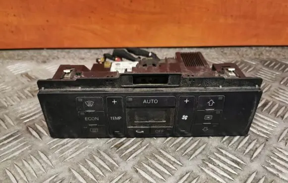 Audi A4 S4 B5 8D Climate control unit 8D0820043M