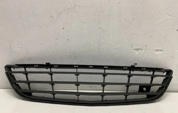 Opel Corsa D Front bumper lower grill 13179942