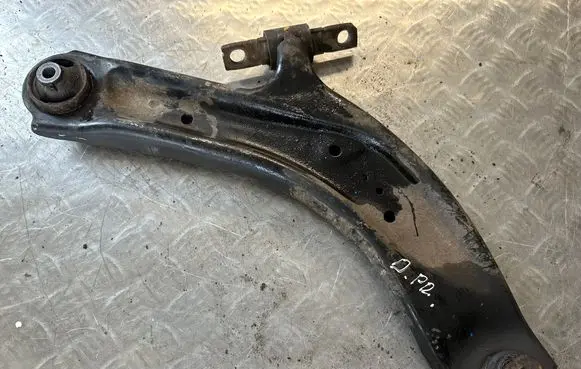 Nissan X-Trail T32 Front lower control arm/wishbone