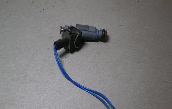 Smart ForTwo I Fuel injector 0280155814 0003099v004