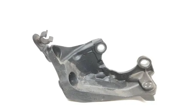 Peugeot 3008 II Engine mounting bracket 9813294580 9815492580