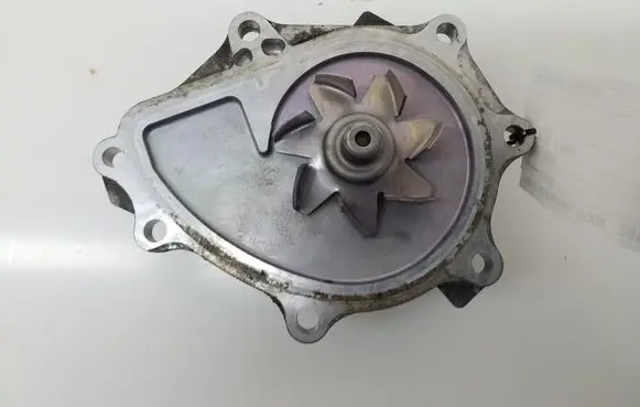 Toyota Avensis T270 Water pump 1610029185