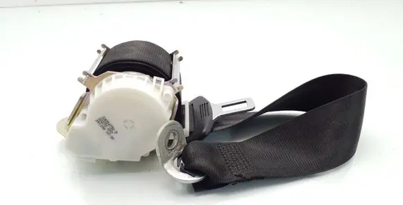 Audi A3 S3 8P Rear seatbelt 8P3857805B 33054750B