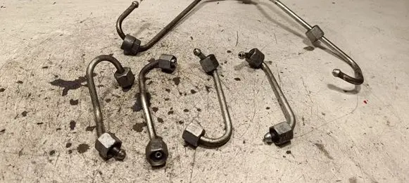 Land Rover Evoque I Fuel injector supply line/pipe