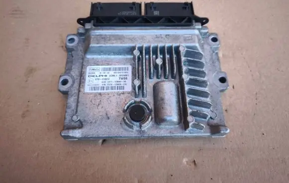 Ford Mondeo MK V Engine control unit/module DS7112B684XB
