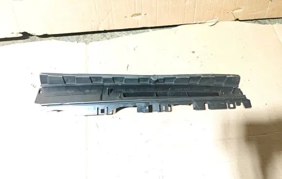 Opel Frontera Radiator trim 9858973980