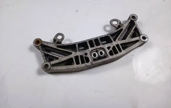 Dodge Challenger Gearbox mounting bracket 68170323AA