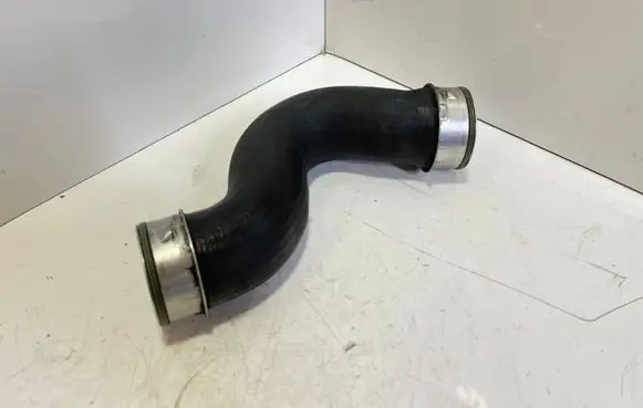 Volkswagen Golf Plus Intercooler hose/pipe 1K0145832E