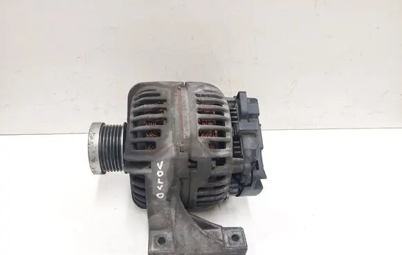 Volvo V70 Generator/alternator 0124525029 F00M145229 8676496