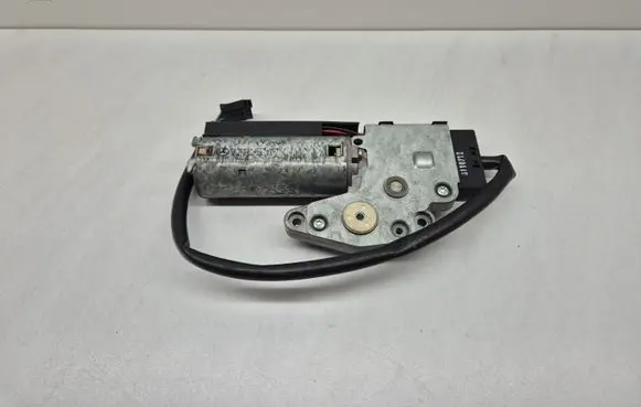Mercedes-Benz CLK A208 C208 Sunroof motor/actuator 2088200042