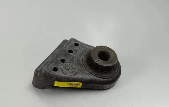 KIA Sorento Radiator mount bracket