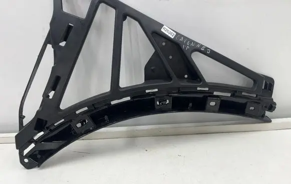 Porsche Cayenne (92A) Front bumper mounting bracket 7P5807178