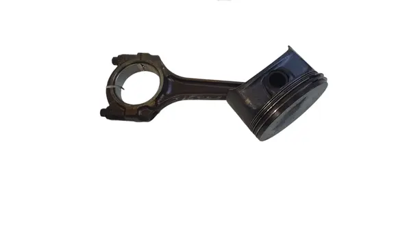 Opel Astra G Piston with connecting rod