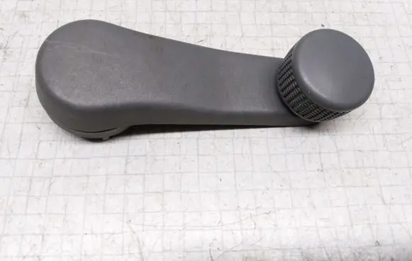 Skoda Fabia Mk1 (6Y) Front door window winding handle 1H0837581D