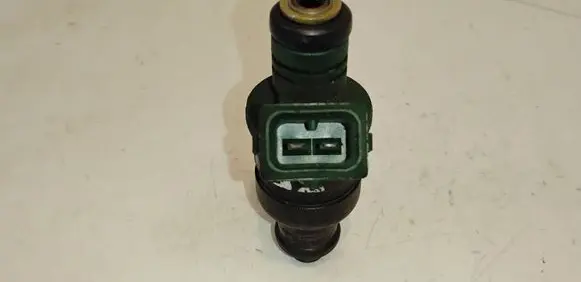 Audi A3 S3 8L Fuel injector 037906031AA