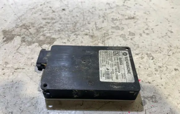 Dodge Challenger Blind spot module 68245862AE