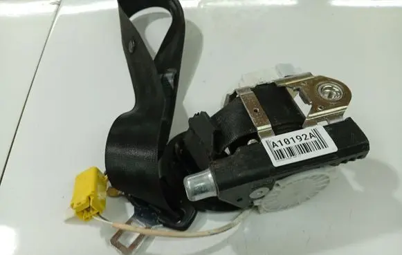 Volkswagen PASSAT B6 Front seatbelt 3C1857706F