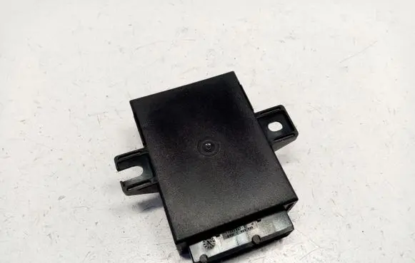BMW 7 E38 Steering rack control module 32318366188