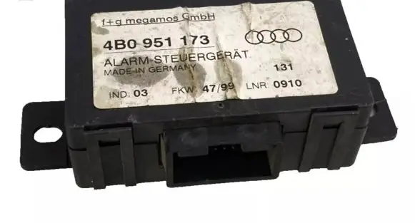 Audi A3 S3 8L Alarm control unit/module 4B0951173