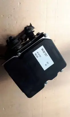 Audi A4 S4 B8 8K ABS Pump 8K0907379T