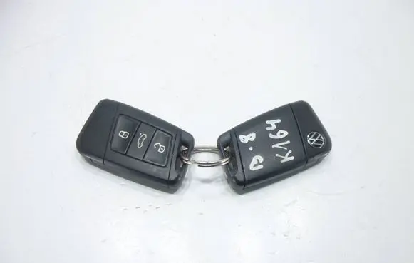 Volkswagen PASSAT B8 Ignition key/card 
