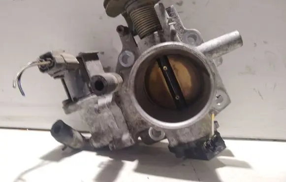 Mazda 323 Throttle valve
