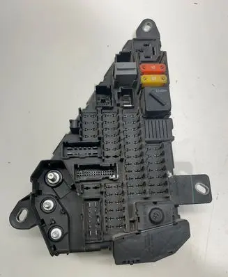 BMW 5 E60 E61 Fuse module