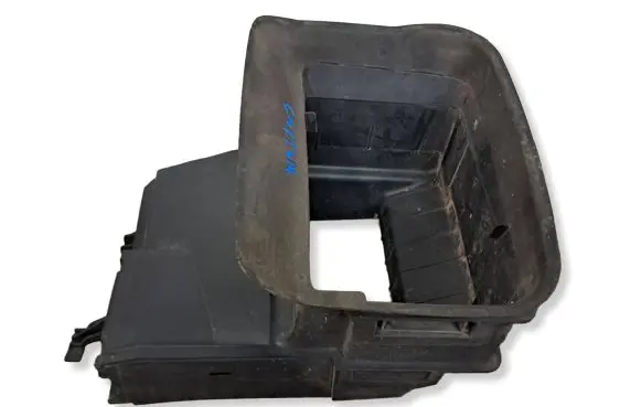 Renault Captur Air intake duct part 215588067R