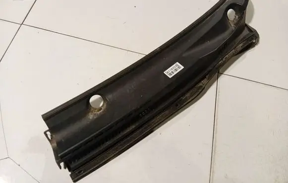 Toyota Corolla E120 E130 Wiper trim 5570902070