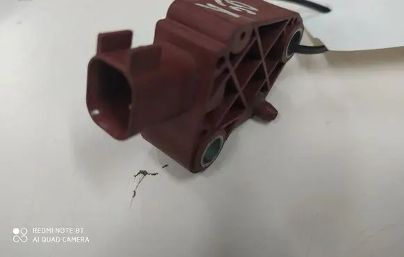 Volvo V50 Airbag deployment crash/impact sensor 30737138 MRSA5 8840A6