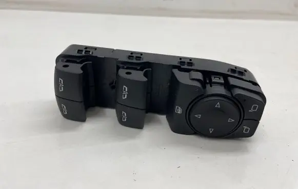 Opel Insignia B Electric window control switch 84211877