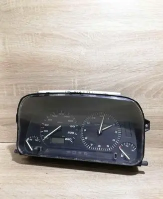Volkswagen Golf III Speedometer (instrument cluster) 1H6919033L