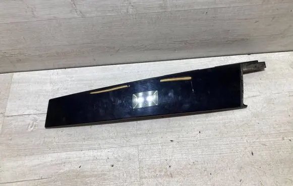 Front door glass trim molding