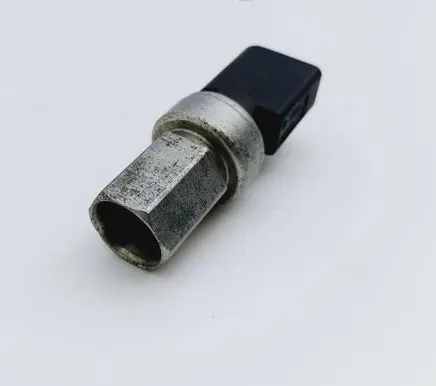 Volkswagen Bora Air conditioning (A/C) pressure sensor 1J0959126