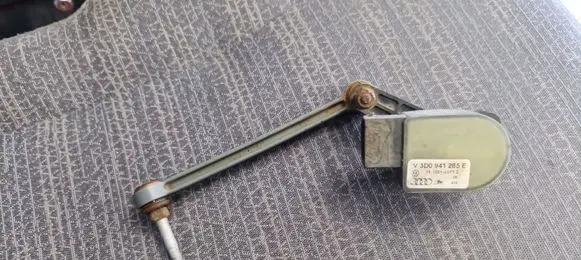 Volkswagen Phaeton Headlight/headlamp level sensor 3D0941285E