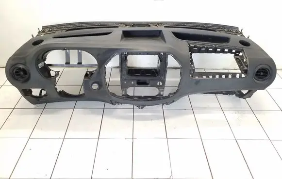Mercedes-Benz Vito Viano W447 Dashboard A44768000879051 A4476890147