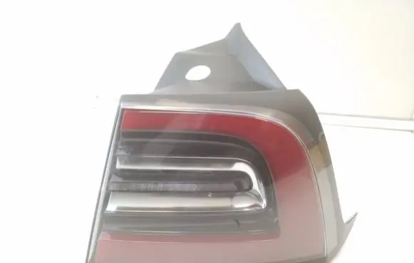 Tesla Model 3 Rear/tail lights 1077398
