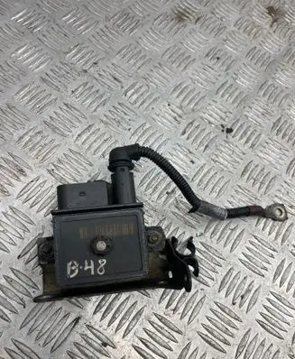 BMW 3 E90 E91 Glow plug pre-heat relay 0522120102