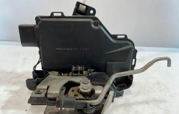 Audi A6 S6 C5 4B Front door lock 4B2837015A