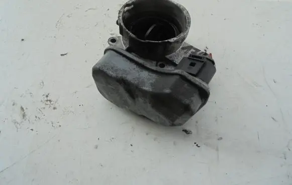 Audi A3 S3 8P Throttle valve 03G128063B