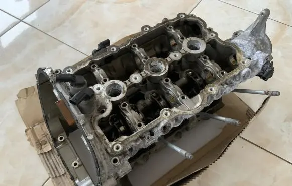 Audi Q7 4M Engine head 06E103403AA 06E103285